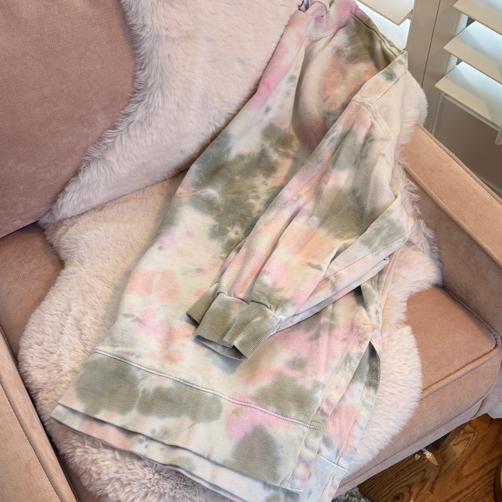 Old Navy Women’s Vintage Boyfriend Tunic TieDye Pastel Sweatshirt